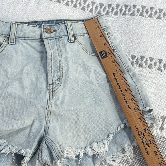 Wild Fable Women's 4 High Rise Light Wash Denim Cut-Off Shorts Frayed Hem Cotton - Picture 10 of 12